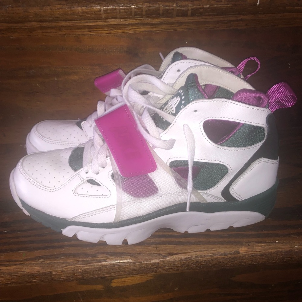 Pre-Owned Nike Huaraches Trainers Size 9.5